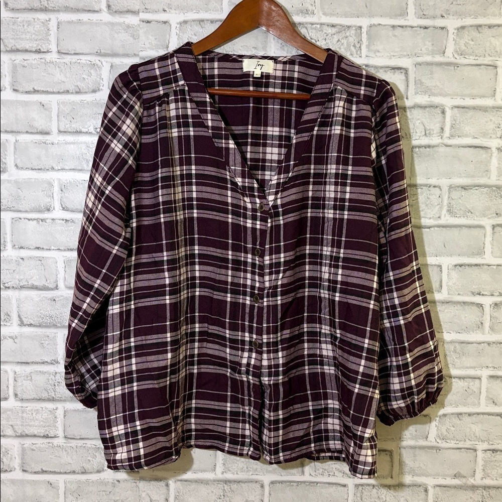 IVY Women's Button Down Plaid  Top- purple, white and black size Large